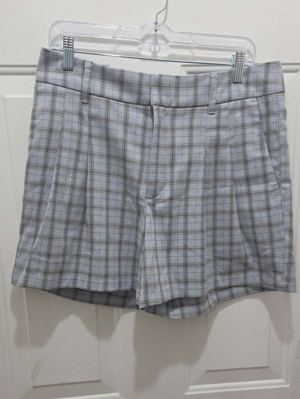 Urban Outfitters Plaid Pleated Shorts L